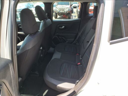 Jeep Renegade 1,5 MHEV 130k  Upland