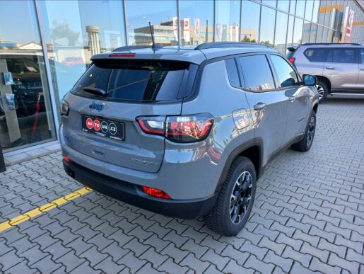 Jeep Compass 1,3 GSE 240k PHEV  Trailhawk