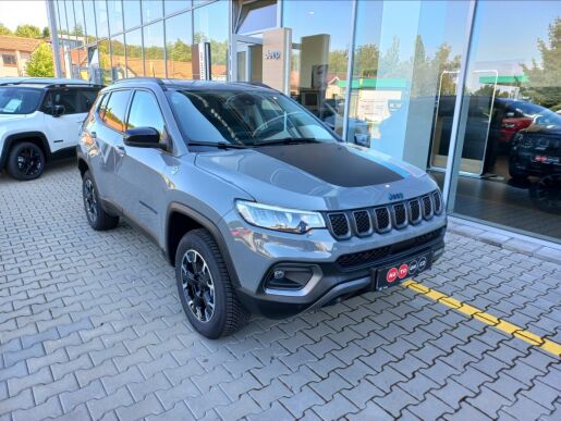 Jeep Compass 1,3 GSE 240k PHEV  Trailhawk