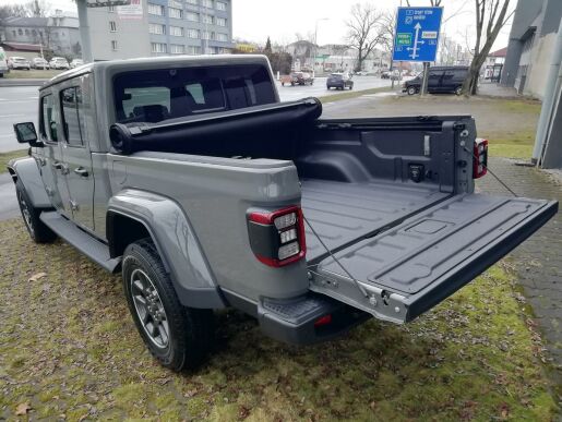 Jeep Gladiator OVERLAND 3,0 V6 CRD 264k 4WD