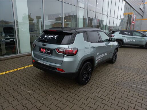 Jeep Compass 1,5 130k Upland  e-Hybrid