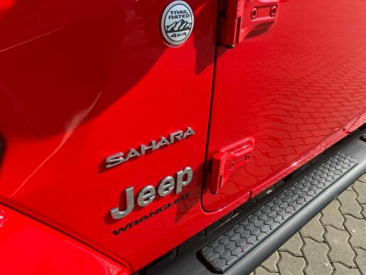 Jeep Wrangler Unlimited 2.0T 272k Sahara 202