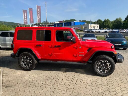 Jeep Wrangler Unlimited 2.0T 272k Sahara 202