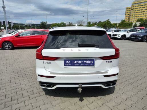 Volvo V60 288kWT8 Twin Engine R-Design