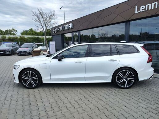 Volvo V60 288kWT8 Twin Engine R-Design