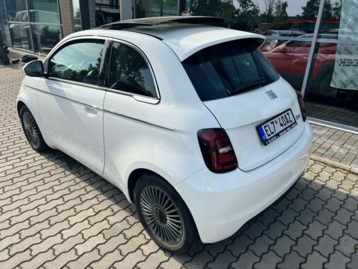 Fiat 500e ICON HB 42KWH - skladem