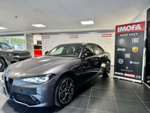 Alfa Romeo Giulia 2.2 JTDm 210k AT8 ZF Q4 4x4 Ve