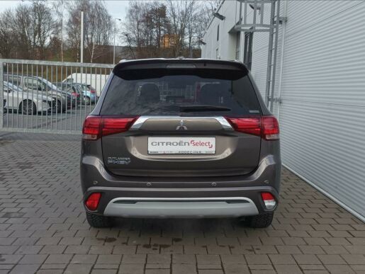 Mitsubishi Outlander 2,4 PHEV AT 4x4  Instyle