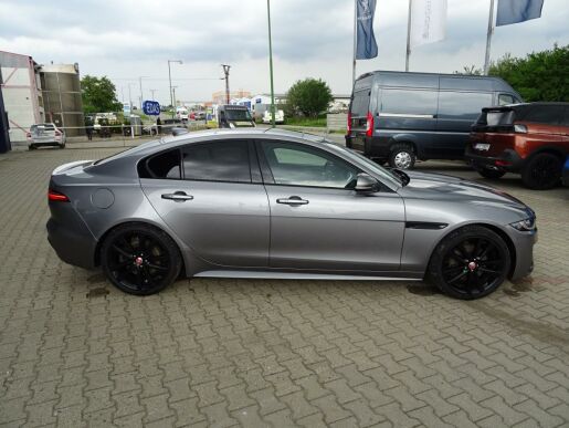 Jaguar XE D180 R - Dynamic SE