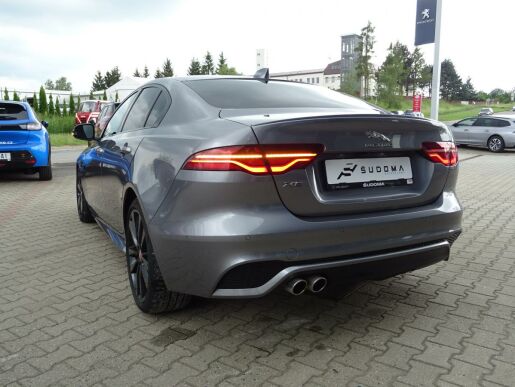 Jaguar XE D180 R - Dynamic SE