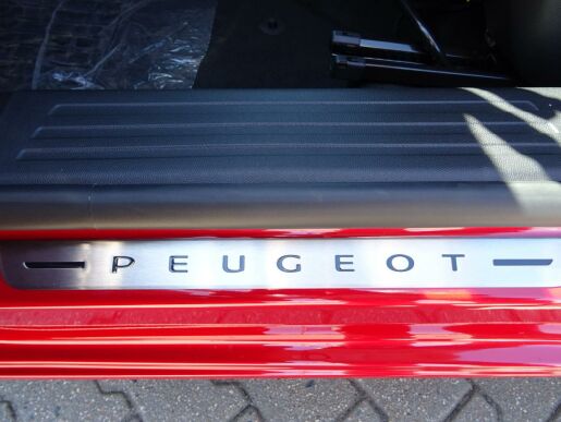 Peugeot 2008 GT 1.2 PureTech 155k  EAT8