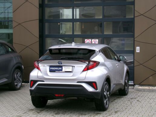 Toyota C-HR STYLE 1.8 HYBRID 122k