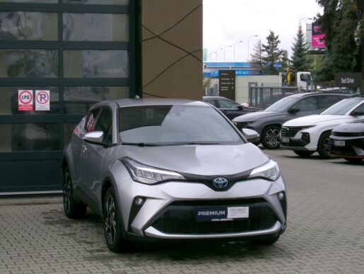 Toyota C-HR STYLE 1.8 HYBRID 122k