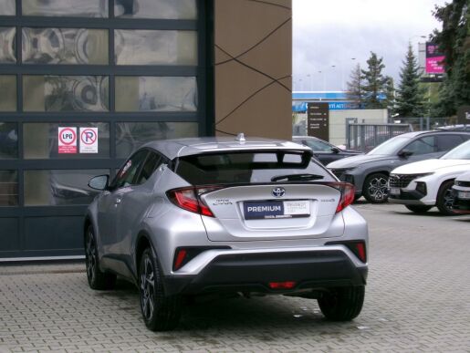 Toyota C-HR STYLE 1.8 HYBRID 122k