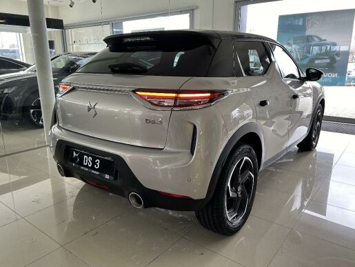 DS Automobiles DS3 Crossback 1.2 PureTech 155k RIVOLI EAT8