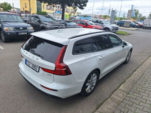 Volvo V60 2,0 D4  nezávislé top,vyhř.vol