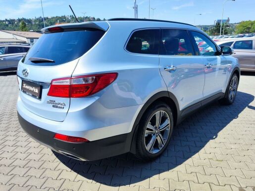 Hyundai Grand Santa Fe 2.2 CRDi/145kW Luxury 4x4 DCT